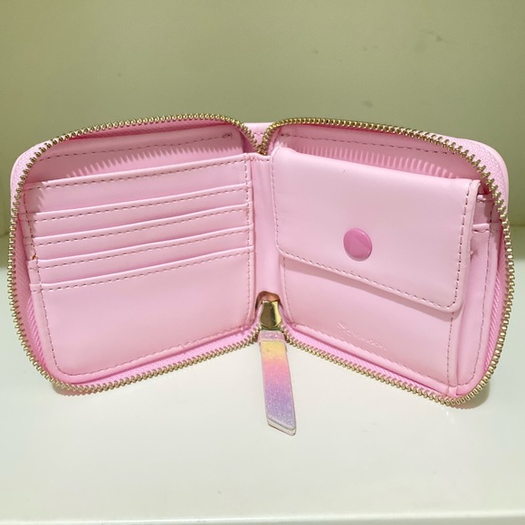 Tokidoki “takeout” crossbody & matching bifold wallet - Picture 5 of 6